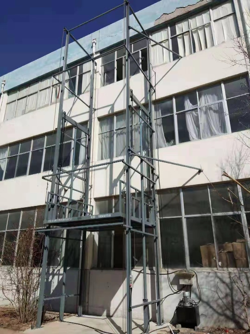 江西室外贴墙货梯